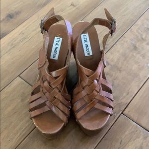 Steve Madden brown wedges